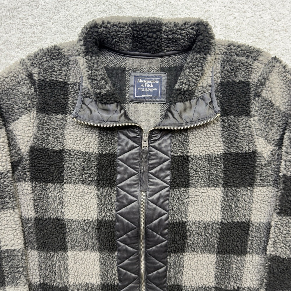 Abercrombie & Fitch Sherpa Fleece Jacket Gray Black Buffalo Plaid Zip Womens L - Picture 4 of 7